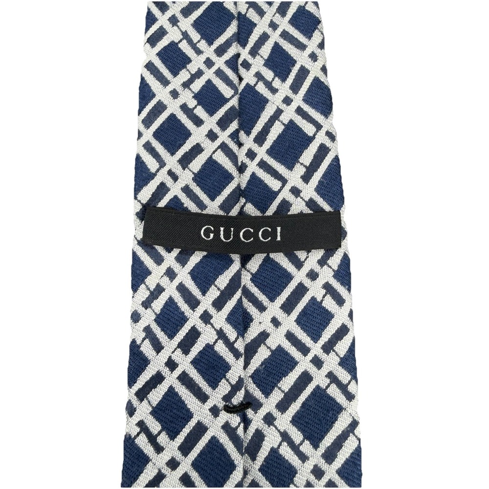 Gucci‎ Men's Necktie 100% Silk Blue and white Stripes Pre-Owned - Picture 2 of 9
